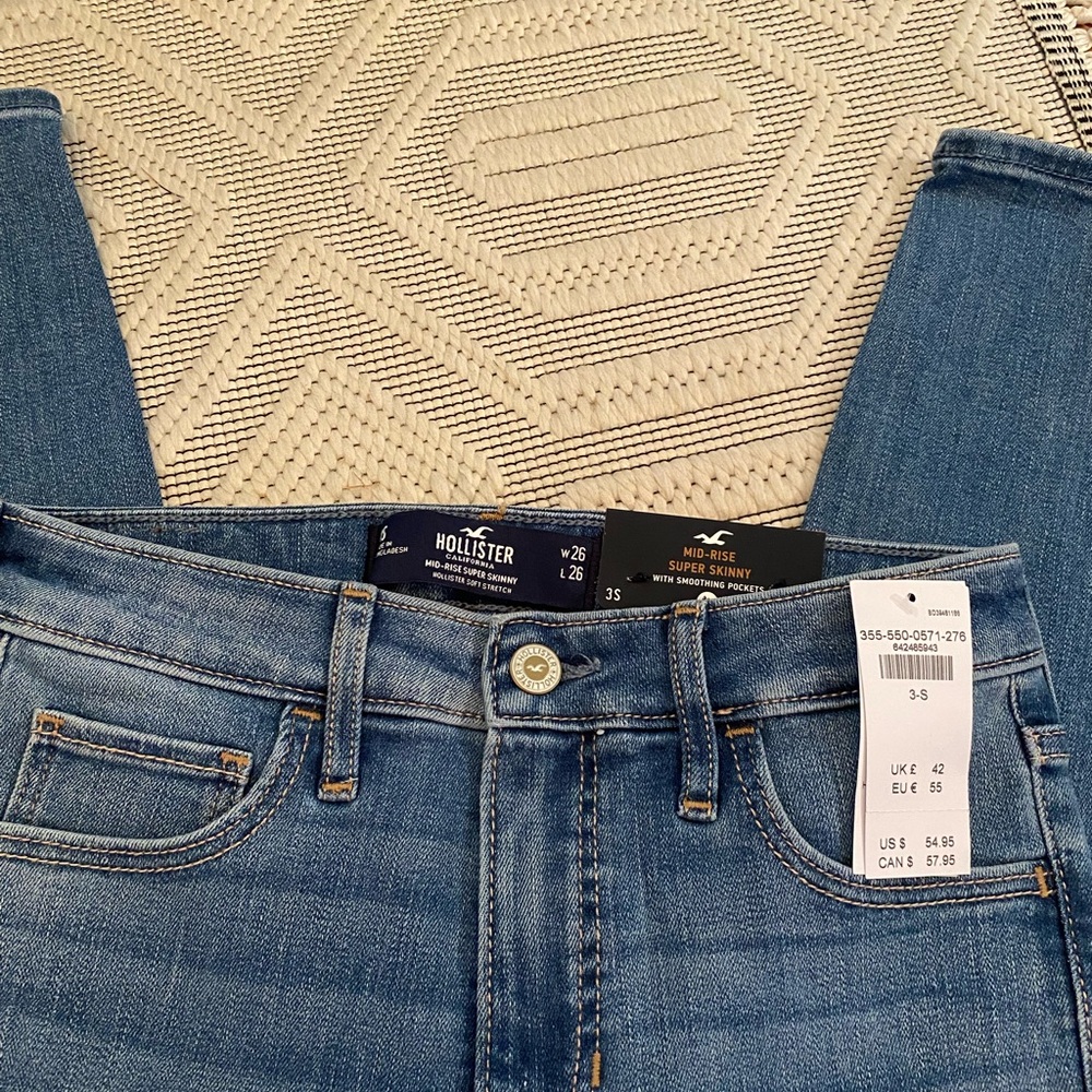 Hollister Women's Straight Leg Jeans - Medium Blue